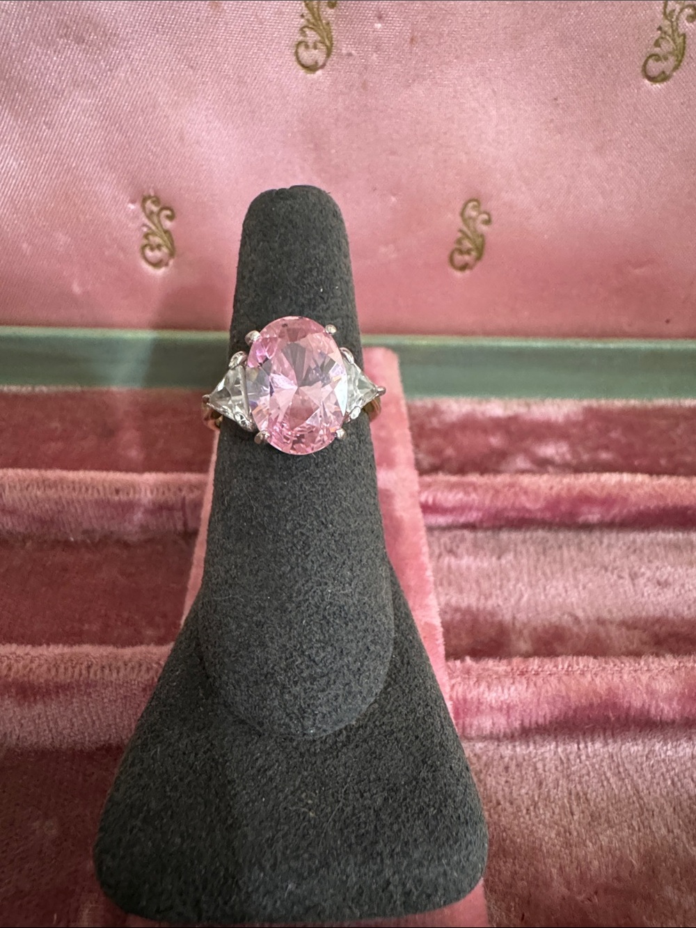 Elegant Pink Oval Glass Ring with Side Accents size 7.5